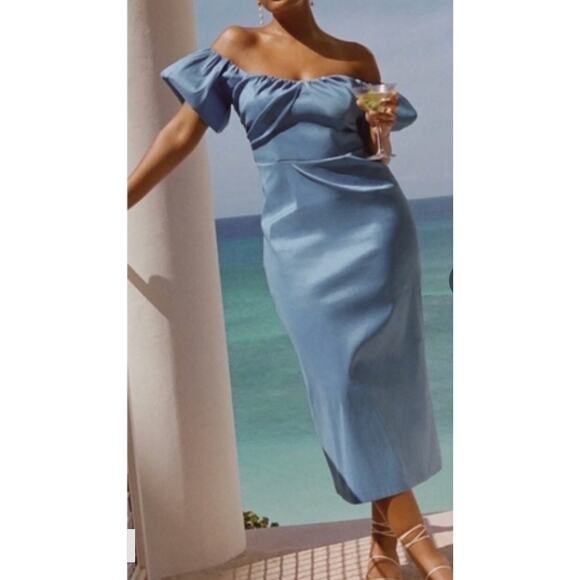 Abercrombie & Fitch Dresses & Skirts - Abercrombie & Fitch Taffeta Off the Shoulder Dress